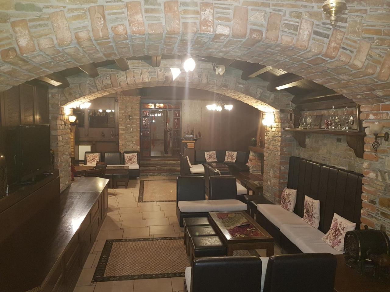 Hotel Παραδοσιακο Káto Loutrákion Eksteriør billede
