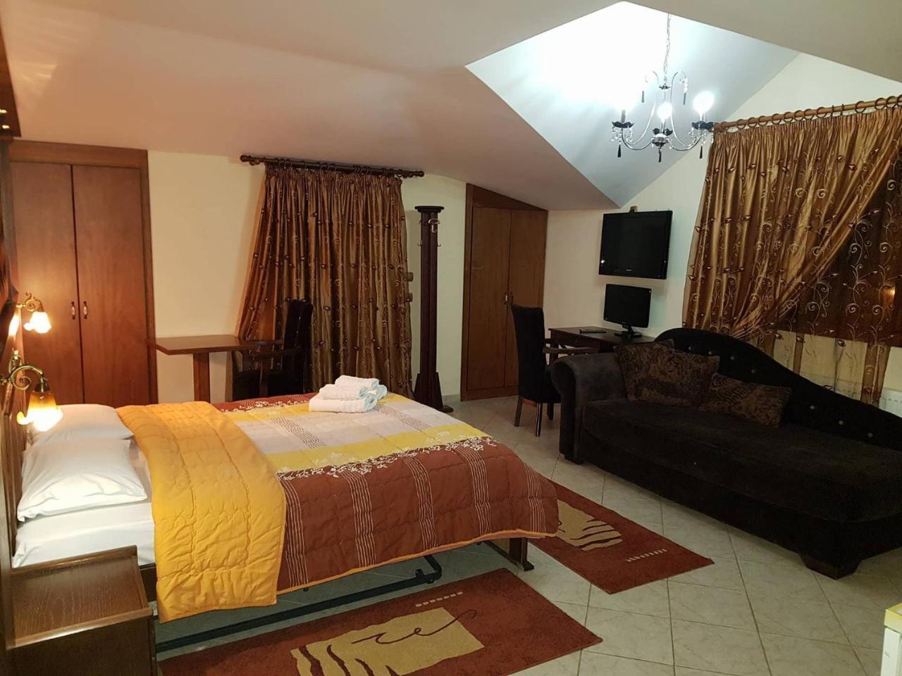 Hotel Παραδοσιακο Káto Loutrákion Eksteriør billede